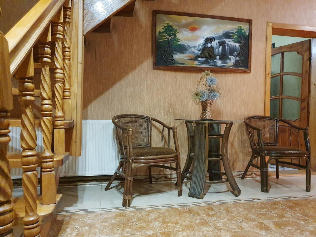 Мирослава ラーゼシュチュナ エクステリア 写真